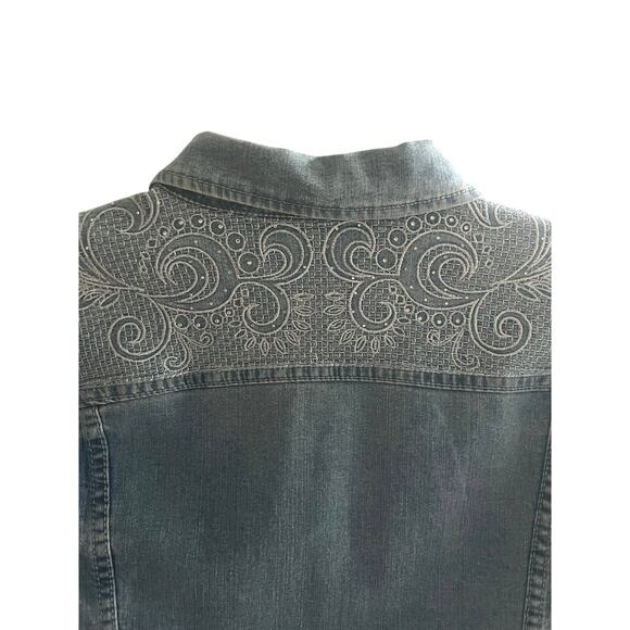 Distressed Womens‎ Denim Jacket Embellished Broken In Cowgirl Plus Size 2X - Picture 6 of 8